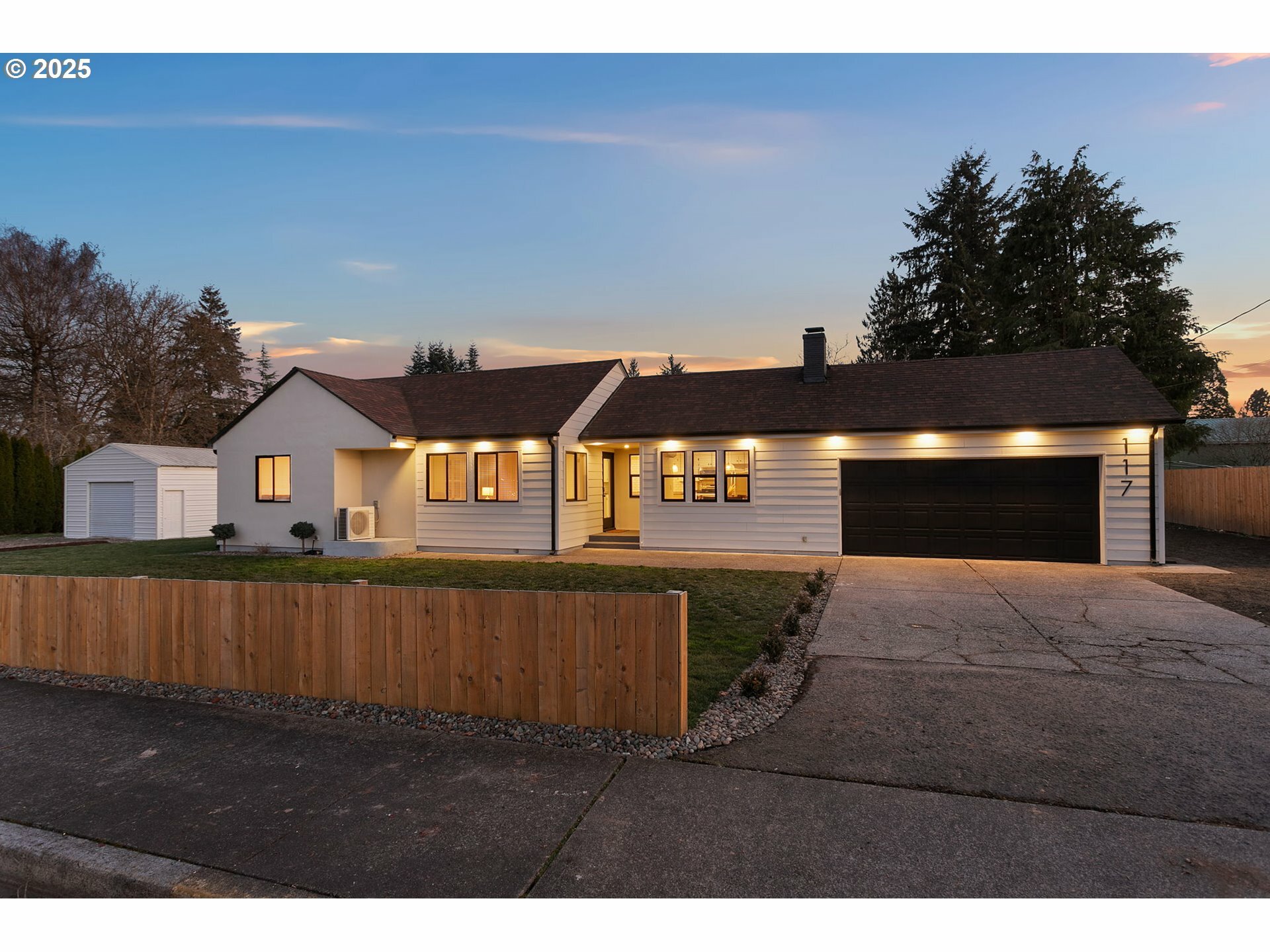 Property Photo:  117 NW 9th St  WA 98604 