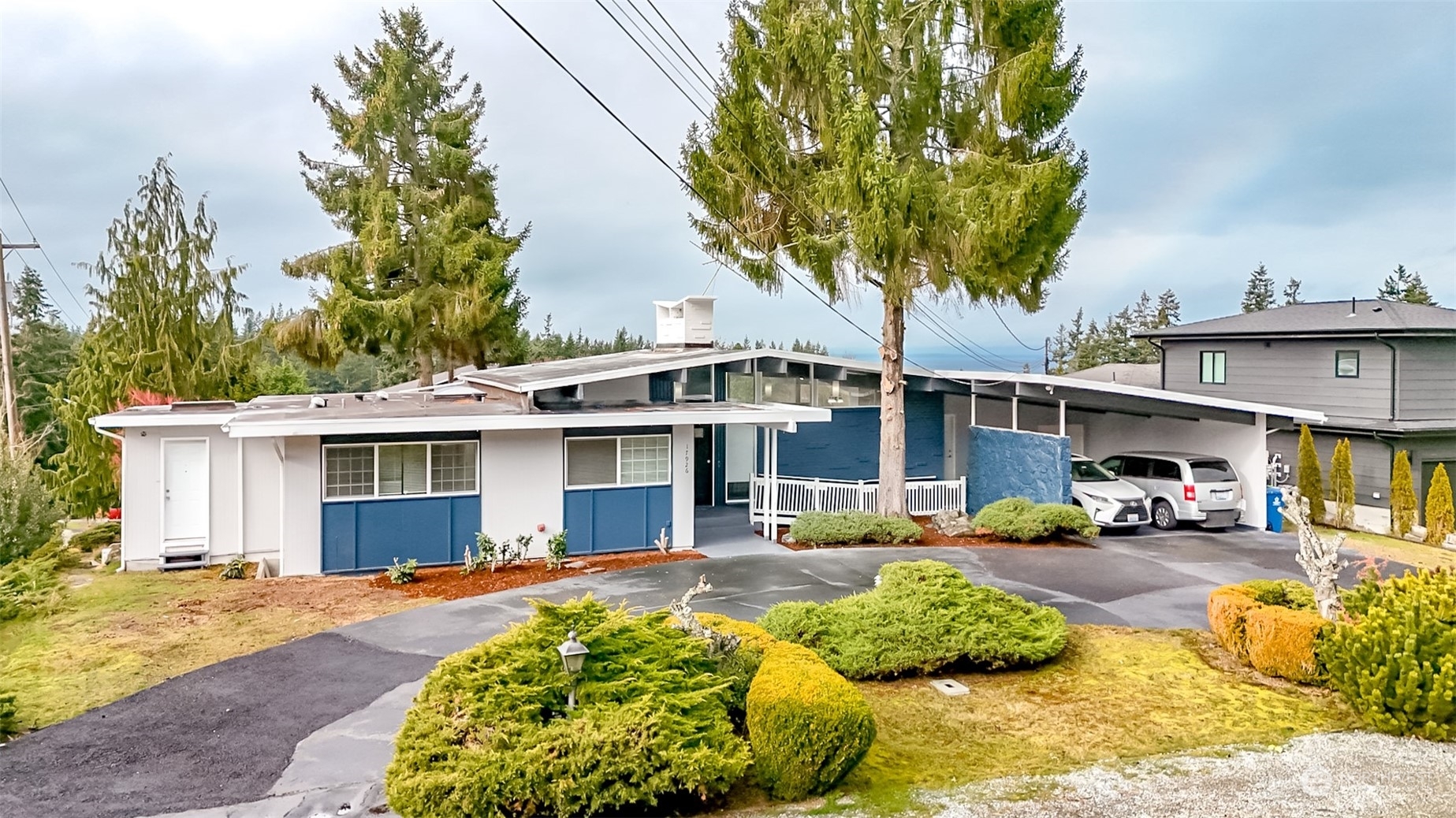 Property Photo:  17926  73rd Avenue W  WA 98026 