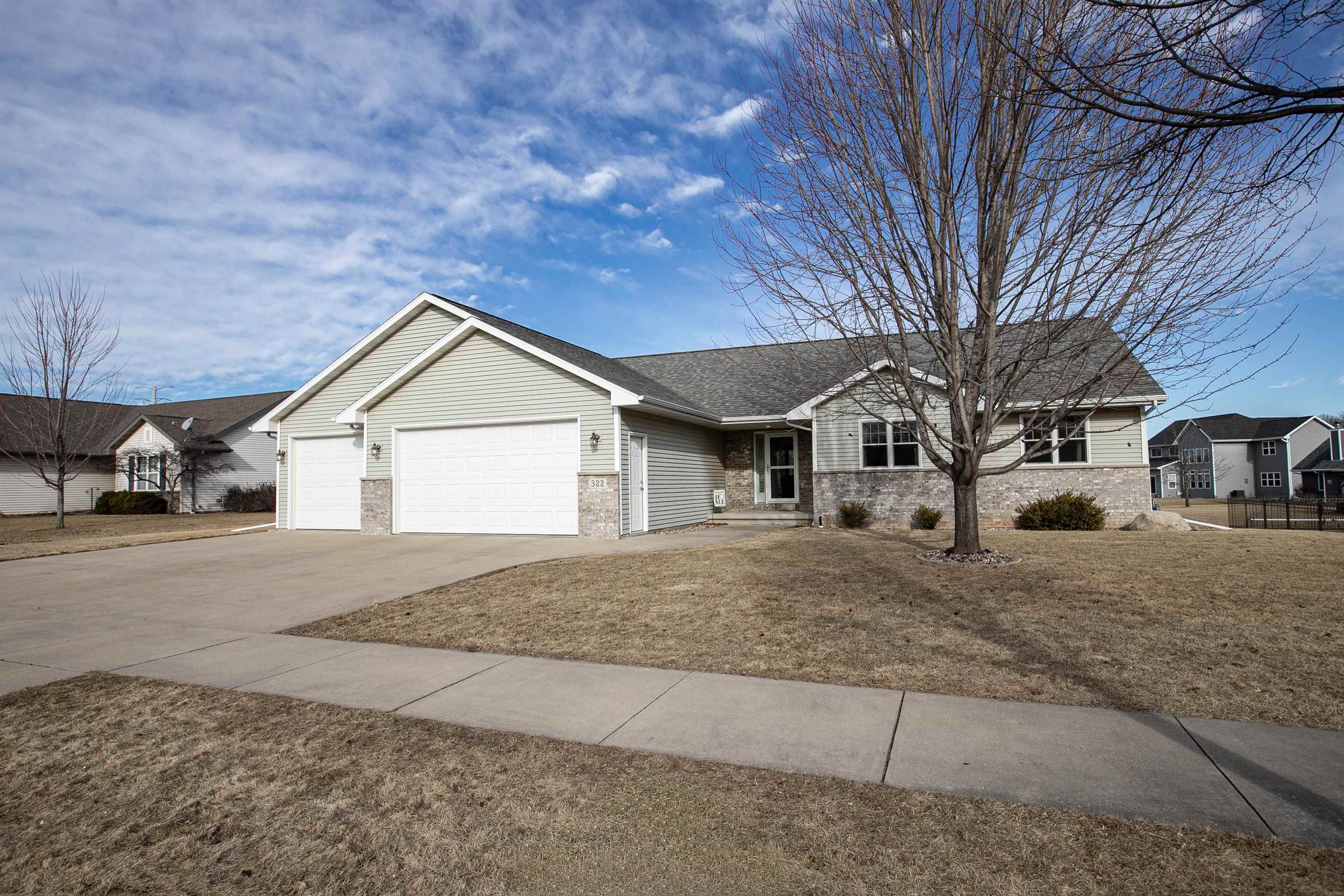 Property Photo:  322 Albert Way  WI 54915-6426 