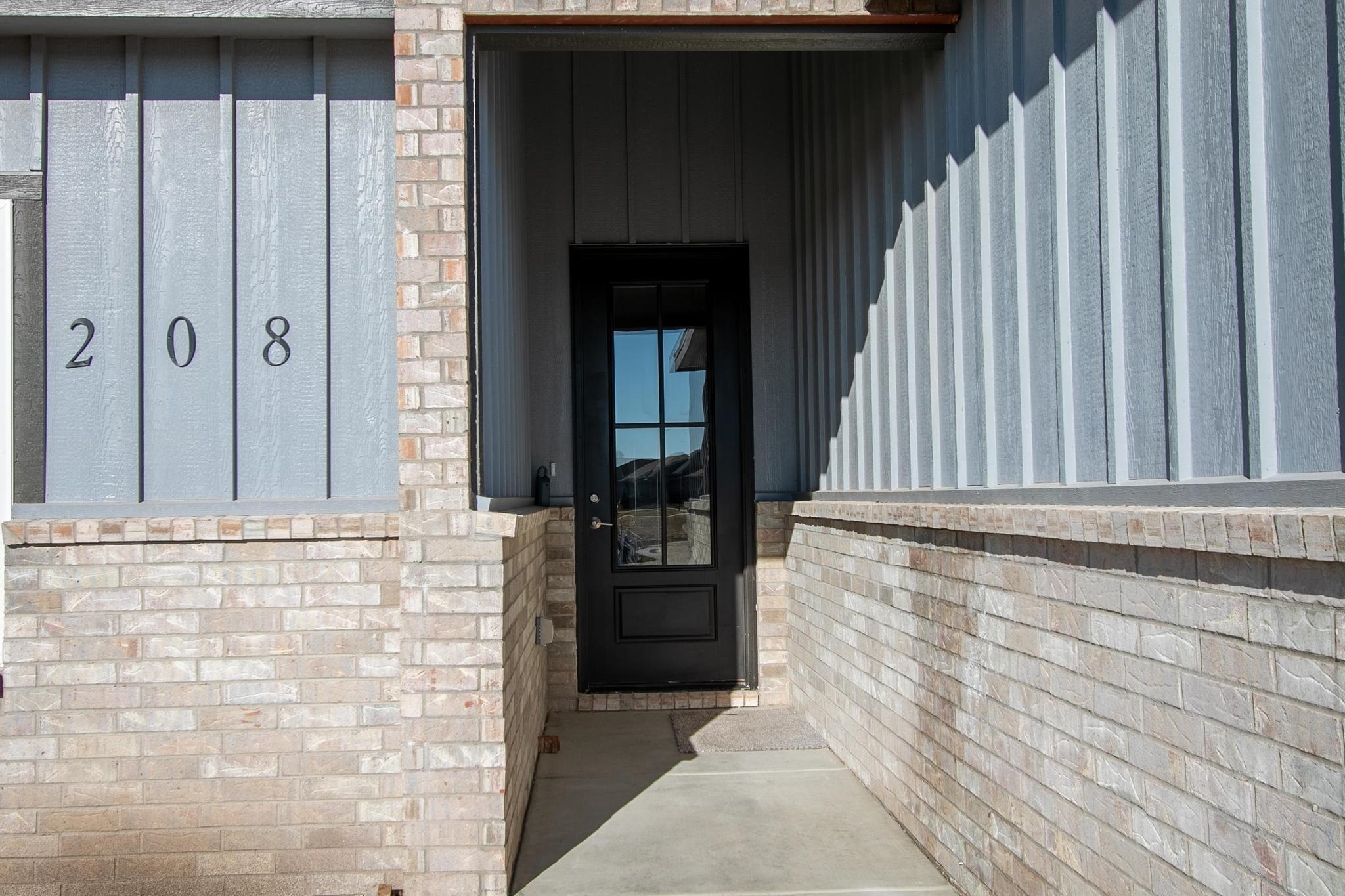 Property Photo:  208 Matson St  KS 67114 