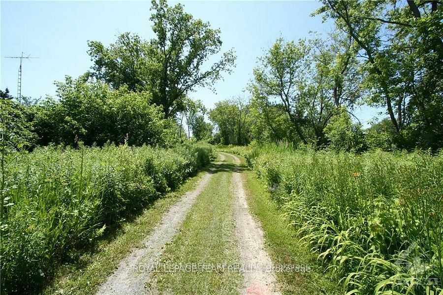 Property Photo:  C8pl1a County 11 Rd W  ON K0C 1H0 