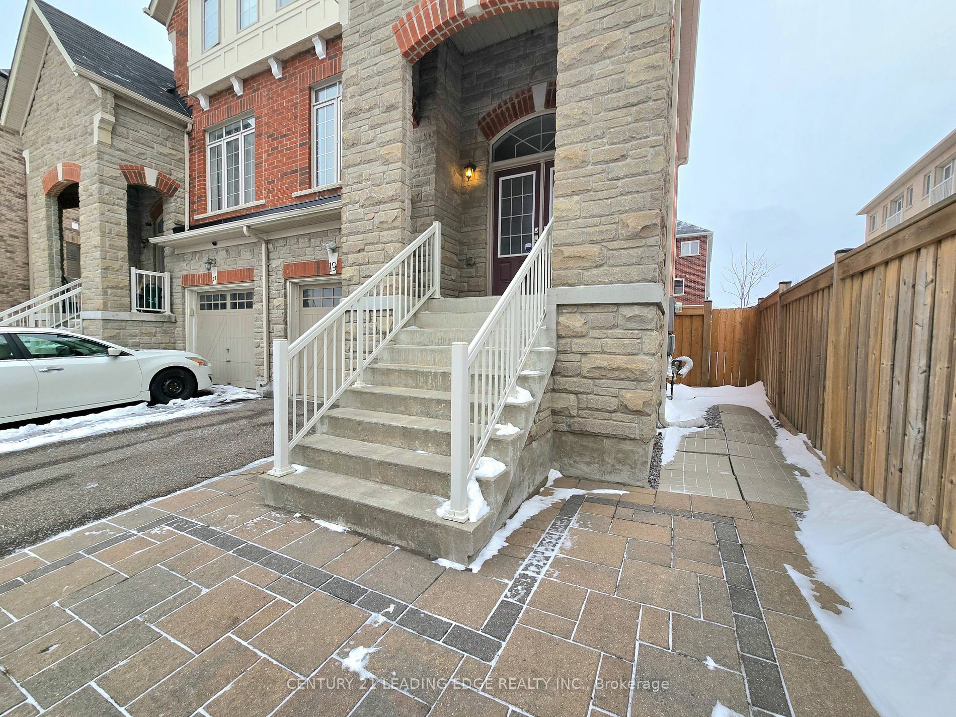 Property Photo:  19 Living Cres  ON L6C 0T7 