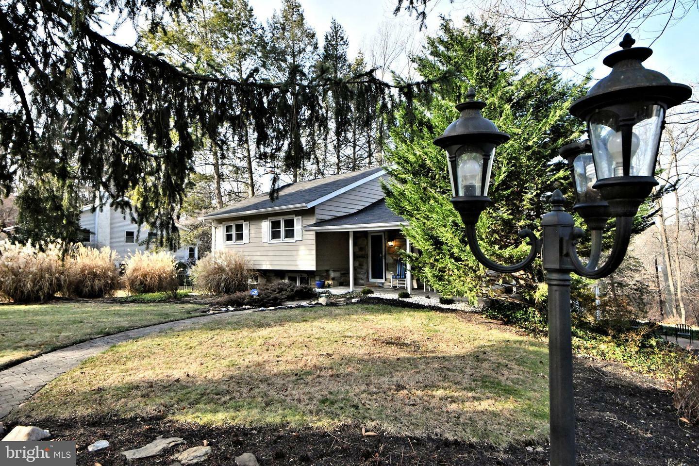 Property Photo:  1152 Lindsay Lane  PA 19046 