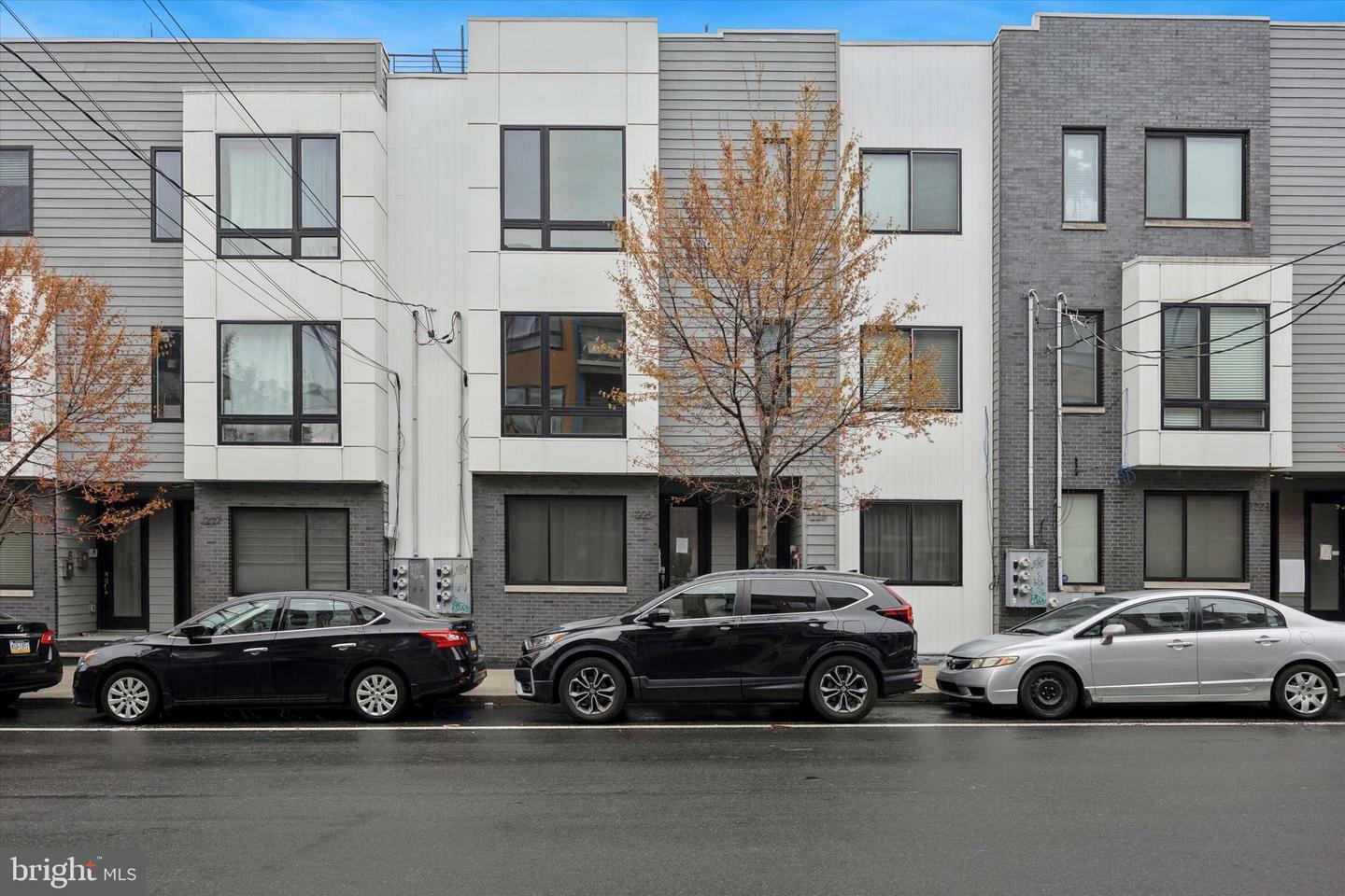 Property Photo:  1225 N 5th Street 2  PA 19122 