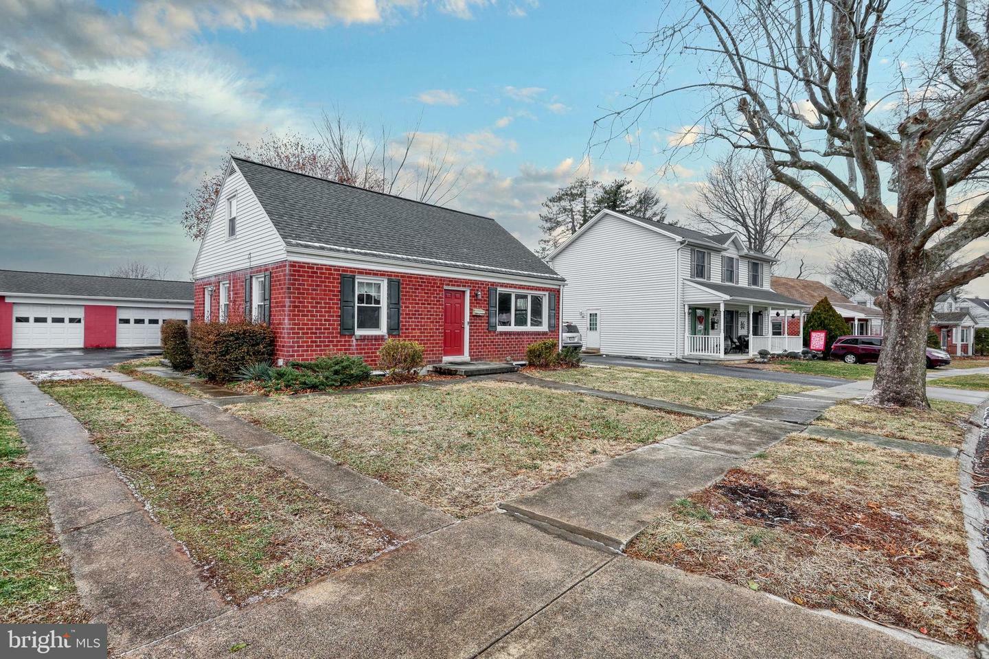 Property Photo:  629 Briarcliff Road  PA 17057 