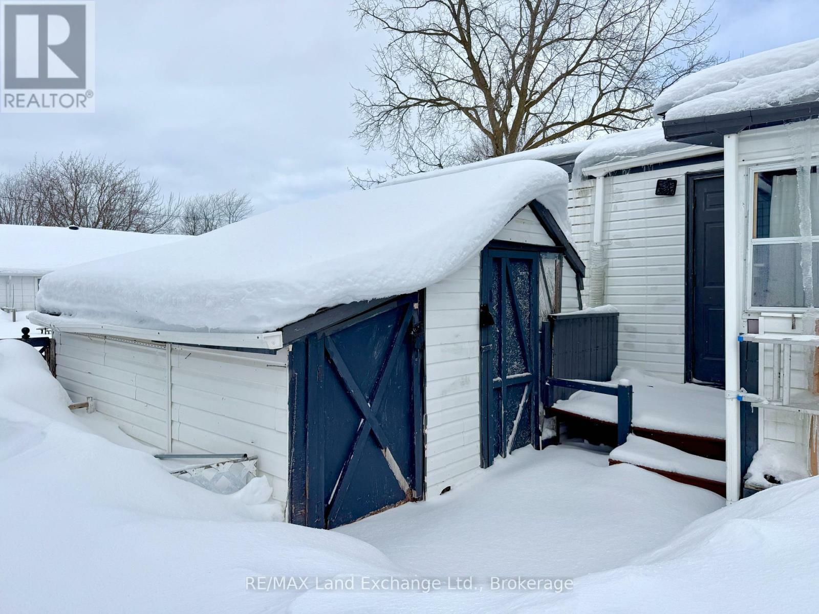 Property Photo:  319 Goderich Street Unit 7  ON N0H 2C1 