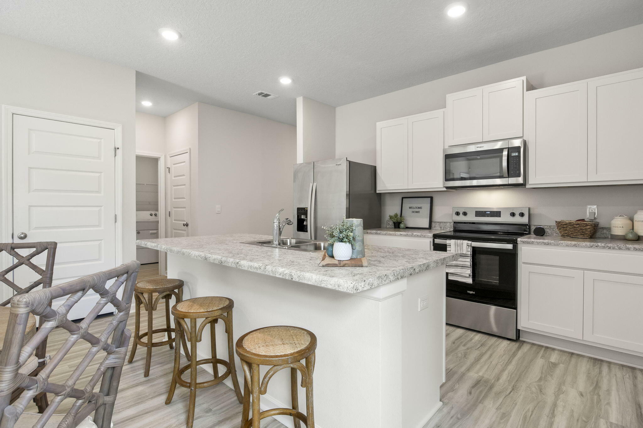 Property Photo: 6521 Burleson Boulevard FL 32539