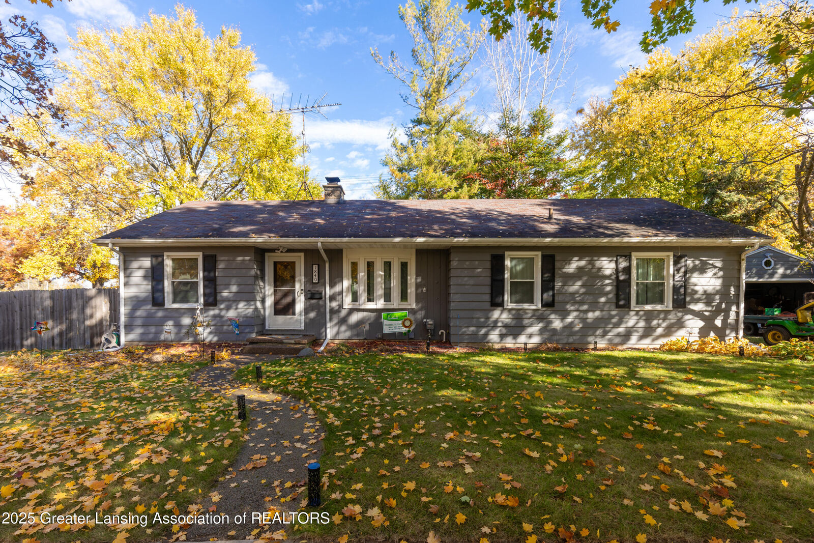 Property Photo:  1840 Wesley Place  MI 48906 