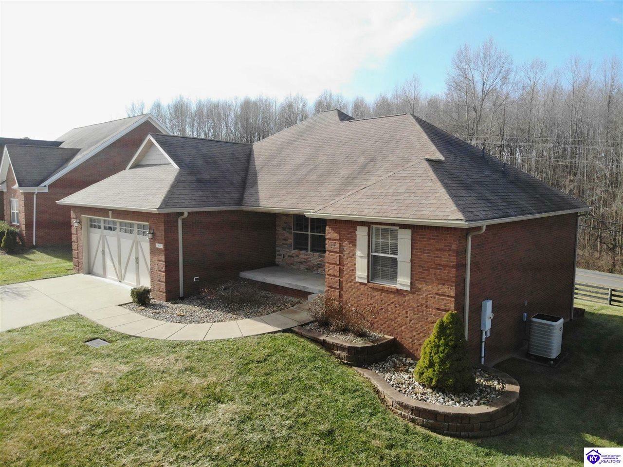 Property Photo:  908 Silktree Circle  KY 42701 