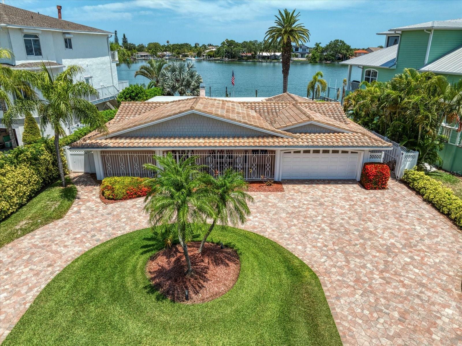 Property Photo:  476 Harbor Drive S  FL 33785 