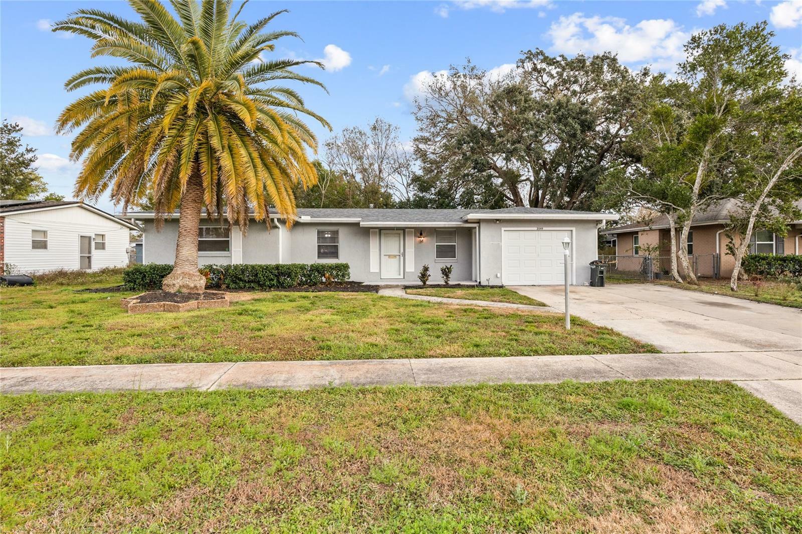 Property Photo:  2049 Jefferson Avenue  FL 32738 