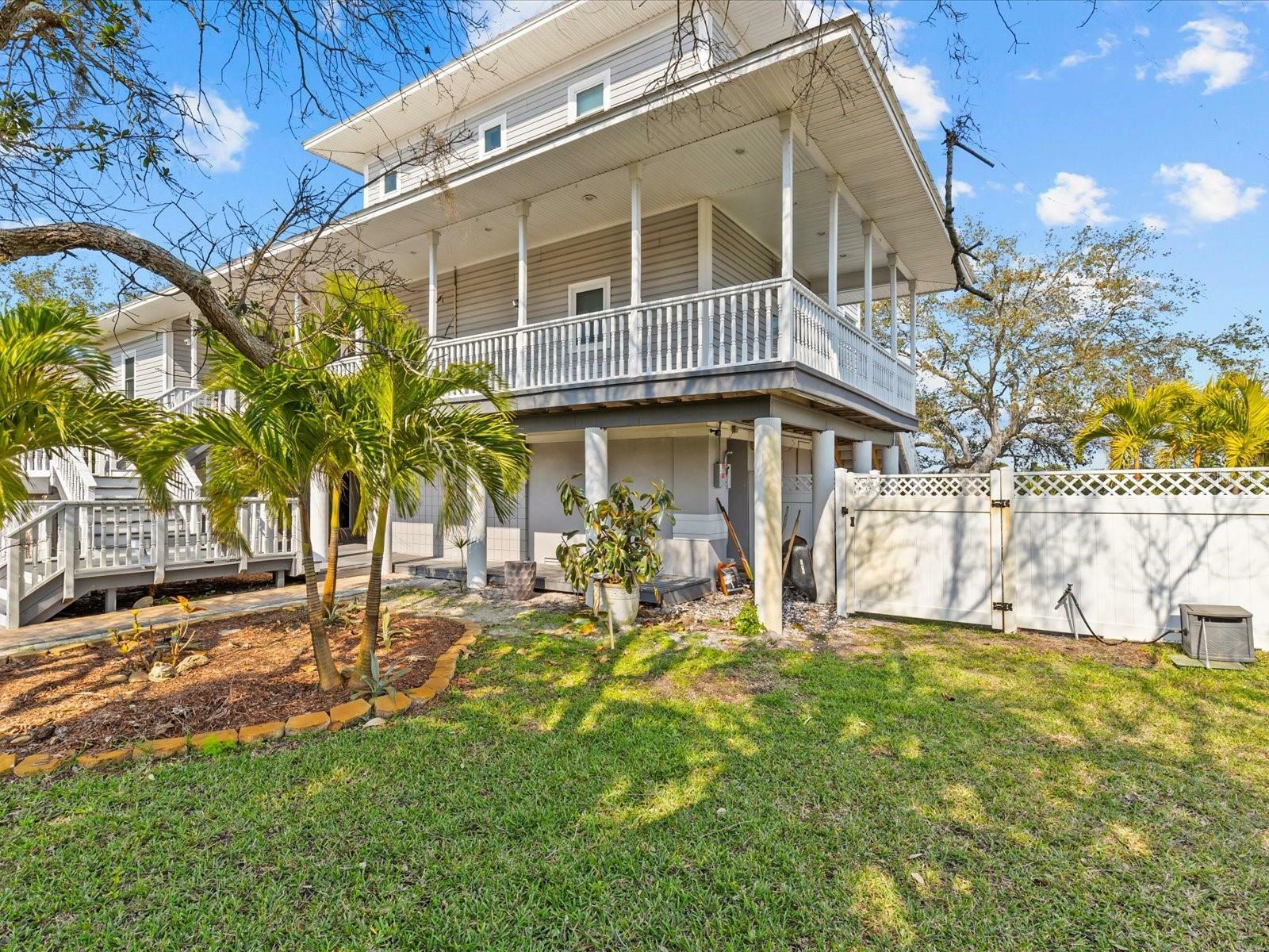 Property Photo:  1538 Riverside Drive  FL 34689 