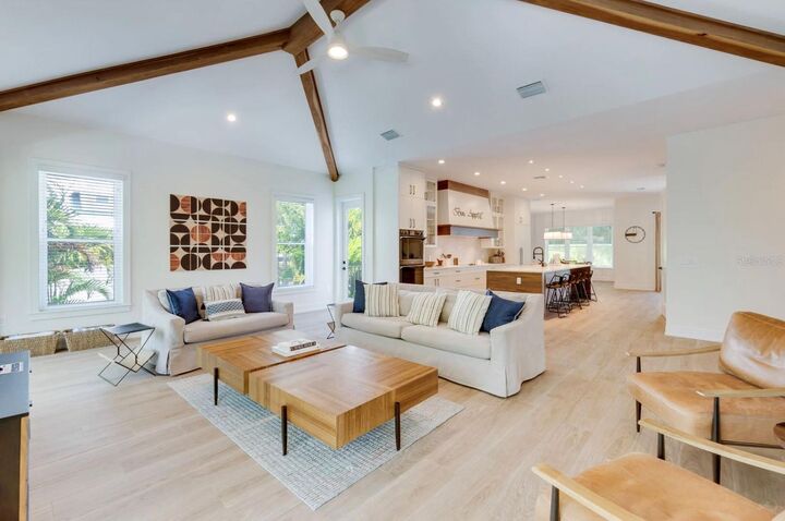 Property Photo: 9407 Gulf Dr FL 34216