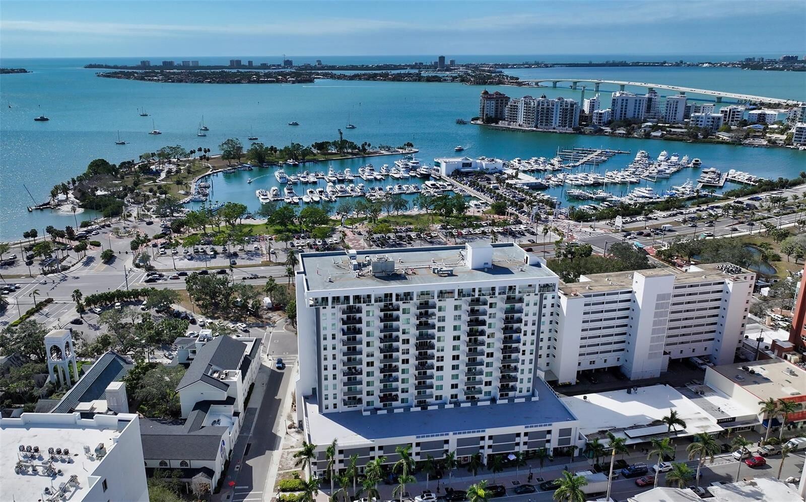 Property Photo: 101 S Gulfstream Avenue 16J FL 34236