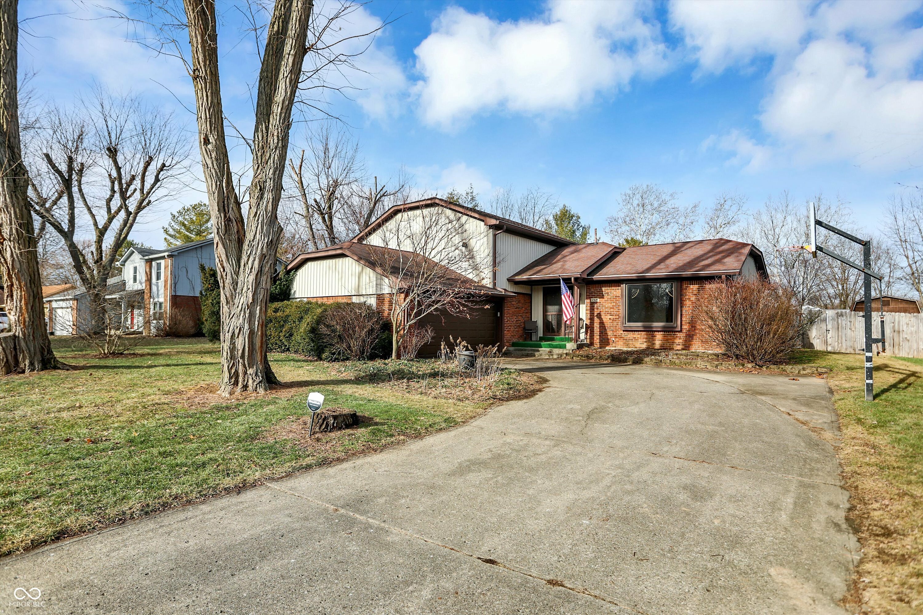 Property Photo:  704 Covered Bridge Road  IN 46142 