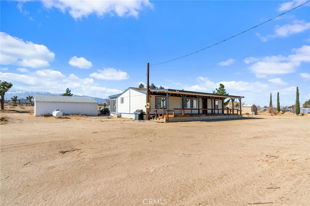 Property Photo:  11524 Paramount Road  CA 92371 