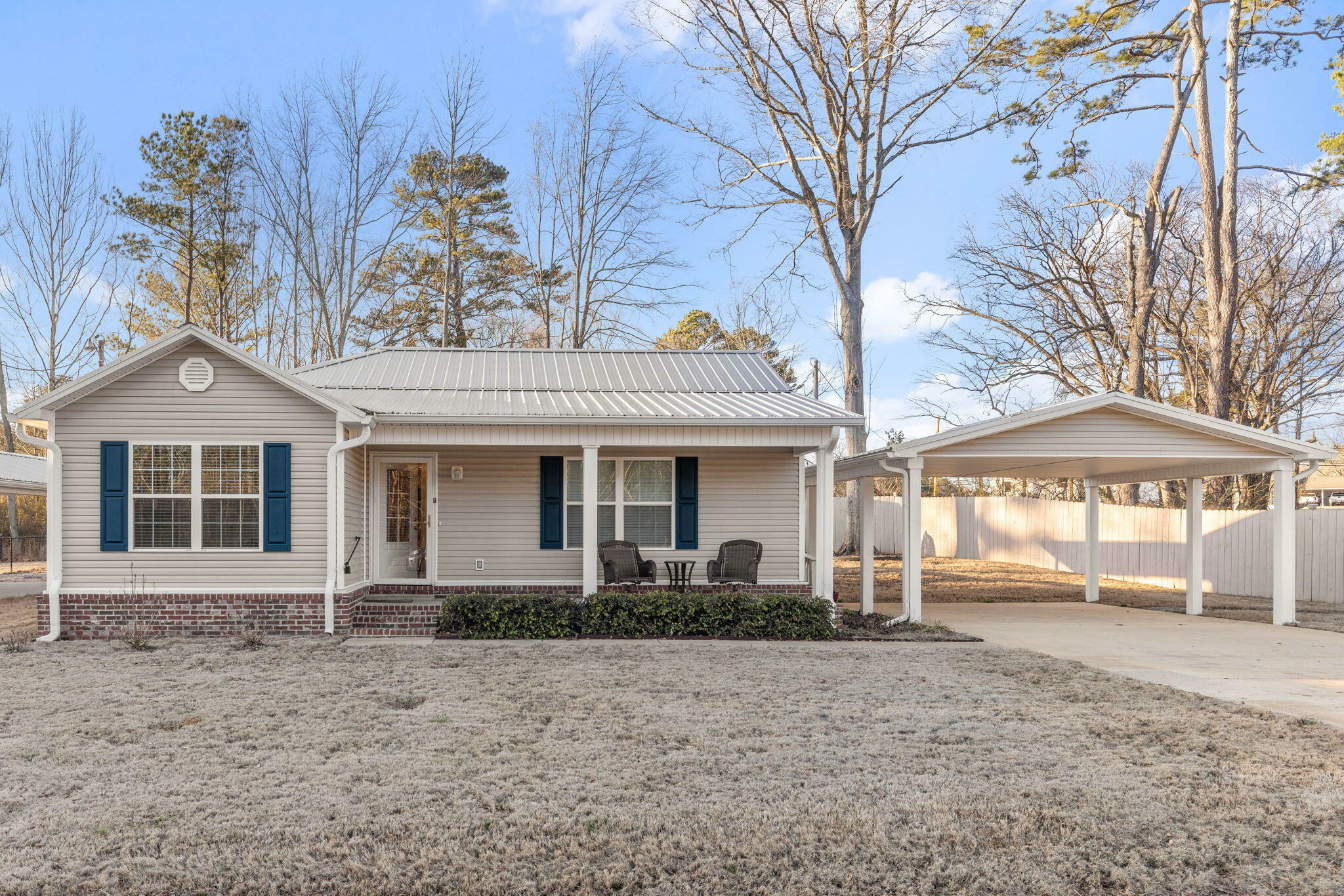 Property Photo:  14 County Road 212  MS 38834 