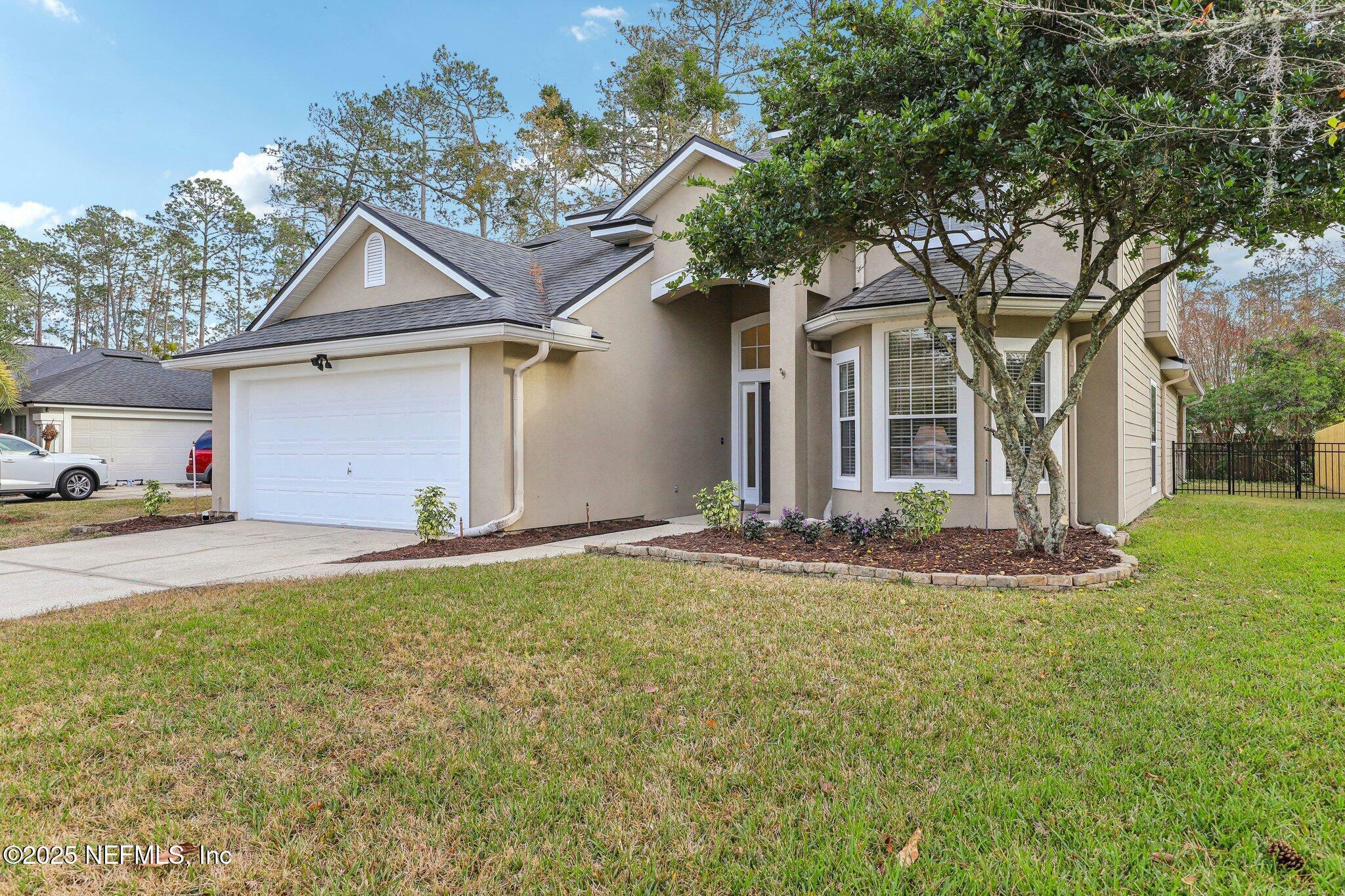 Property Photo:  2119 Park Forest Court  FL 32003 