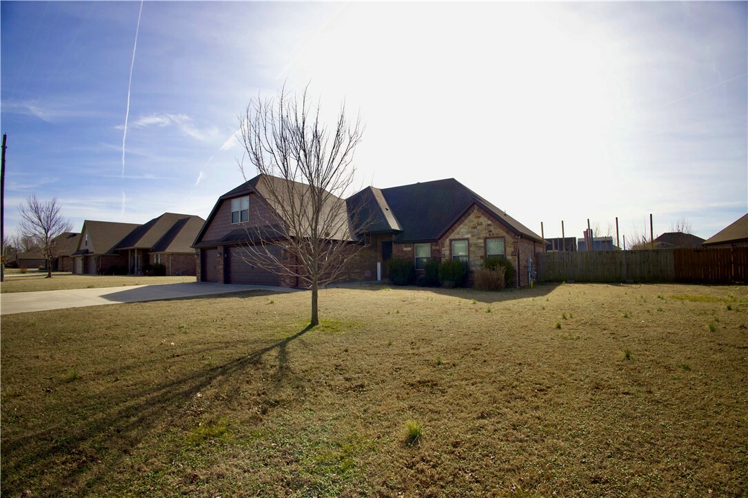 Property Photo:  23089 Lawlis Road  AR 72761 