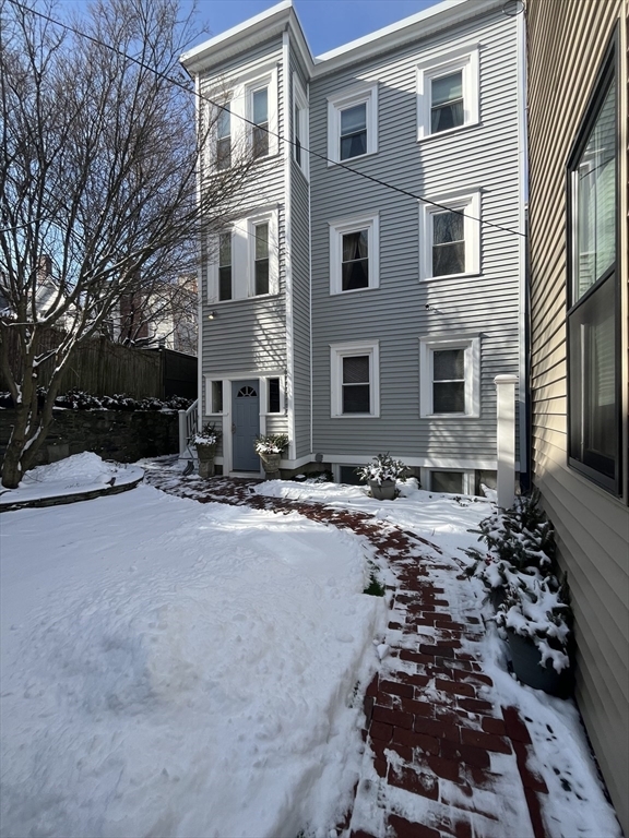 Property Photo:  2 1/2 Mount Vernon Street B  MA 02129 