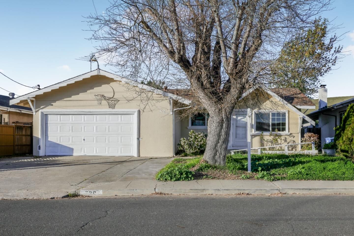 Property Photo:  220 Teddy Drive  CA 94587 