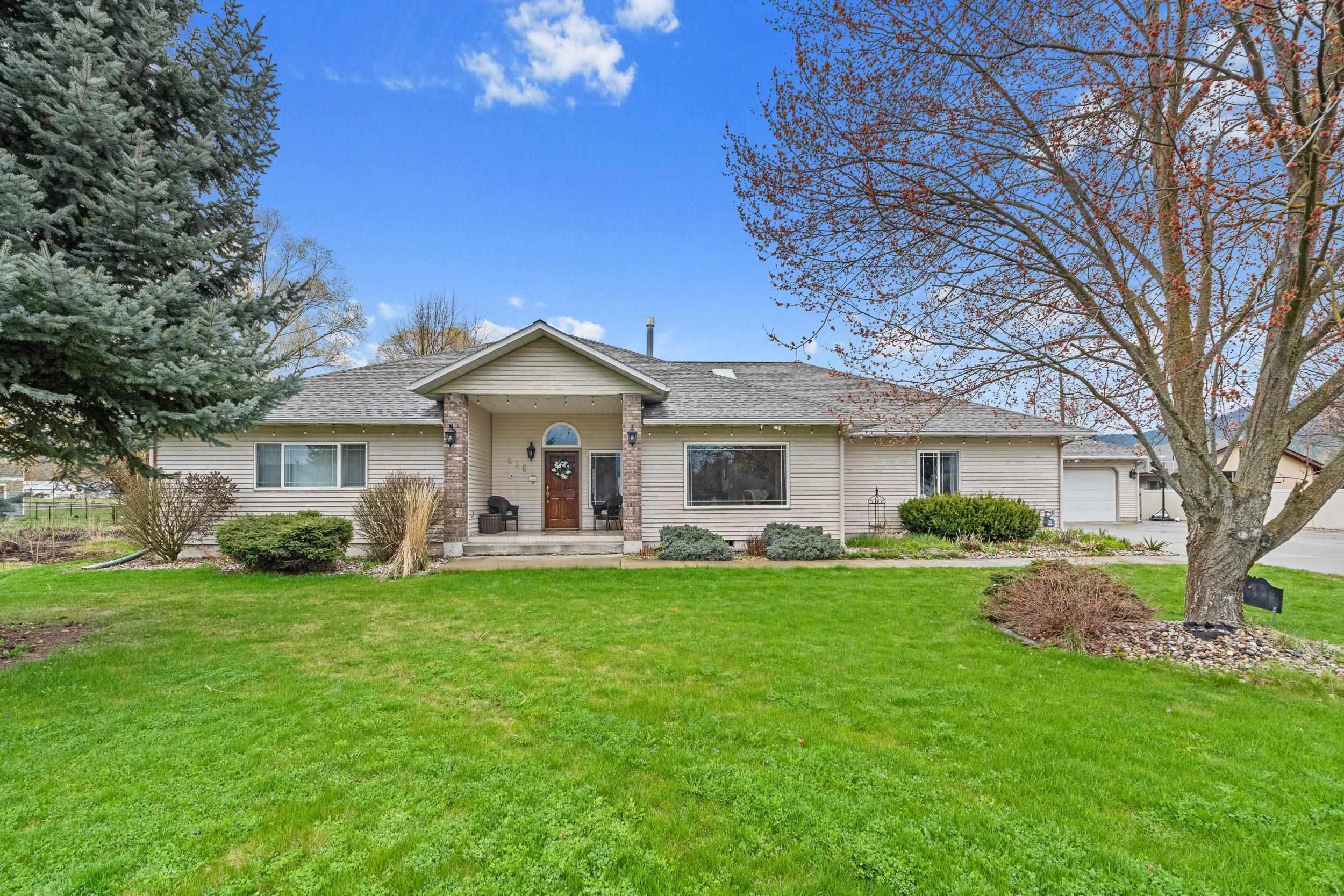 Property Photo: 416 W Franklin Ave WA 99109