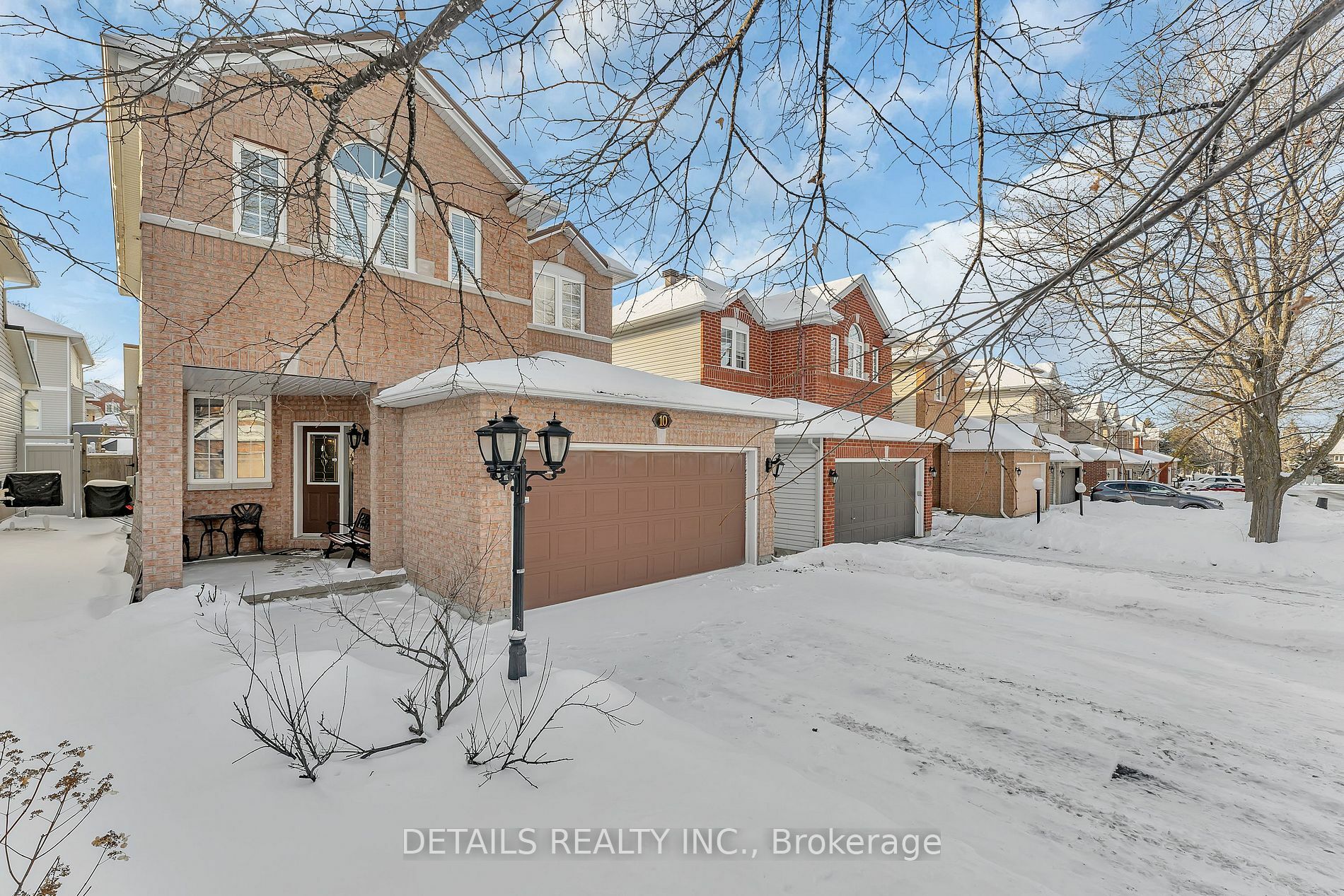 Photo de la propriété:  10 North Harrow Dr  ON K2J 4V6 