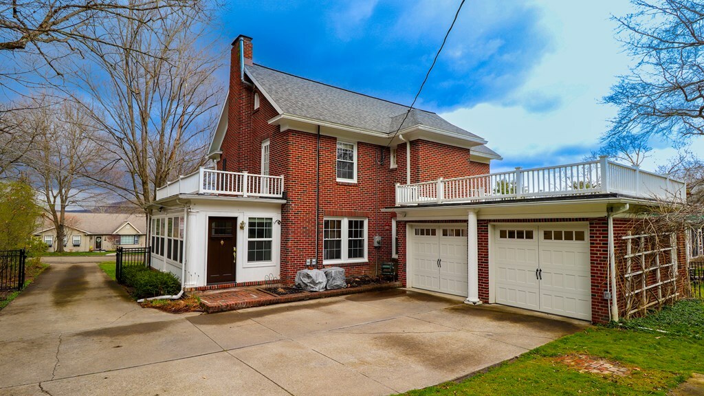 Property Photo:  188 Upper Delevan Avenue  NY 14830 
