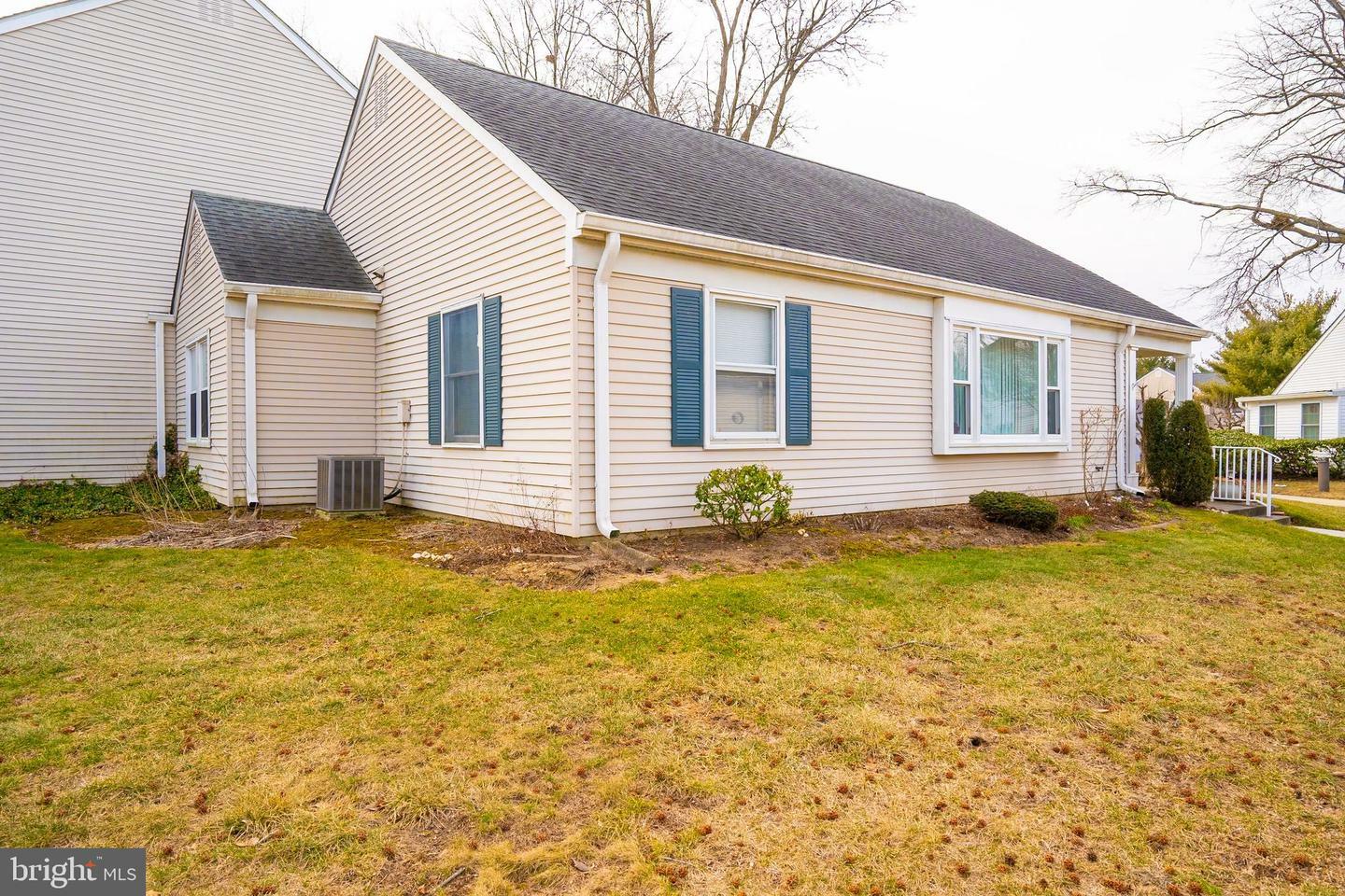 Property Photo:  346 Norwich Lane C  NJ 08831 