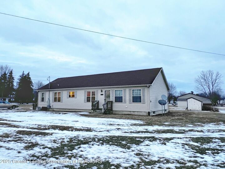 113 S Herring Street  Ashley MI 48806 photo