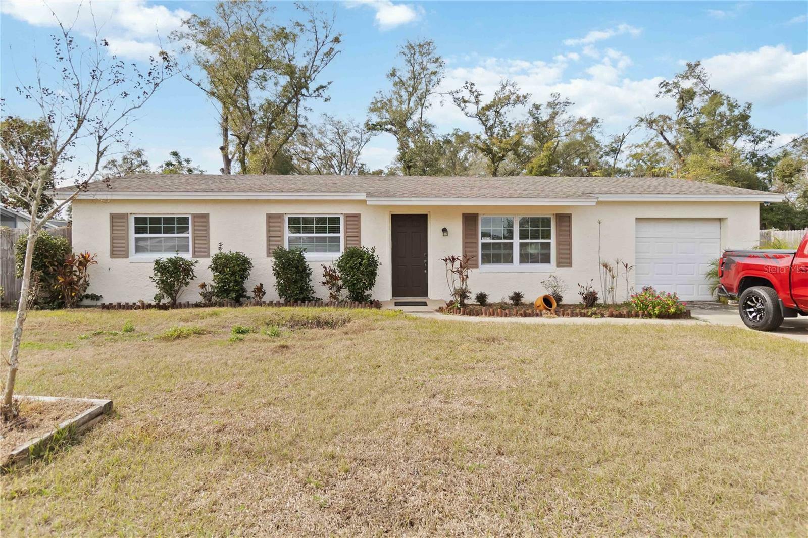 Property Photo:  5326 Metro Drive  FL 32818 