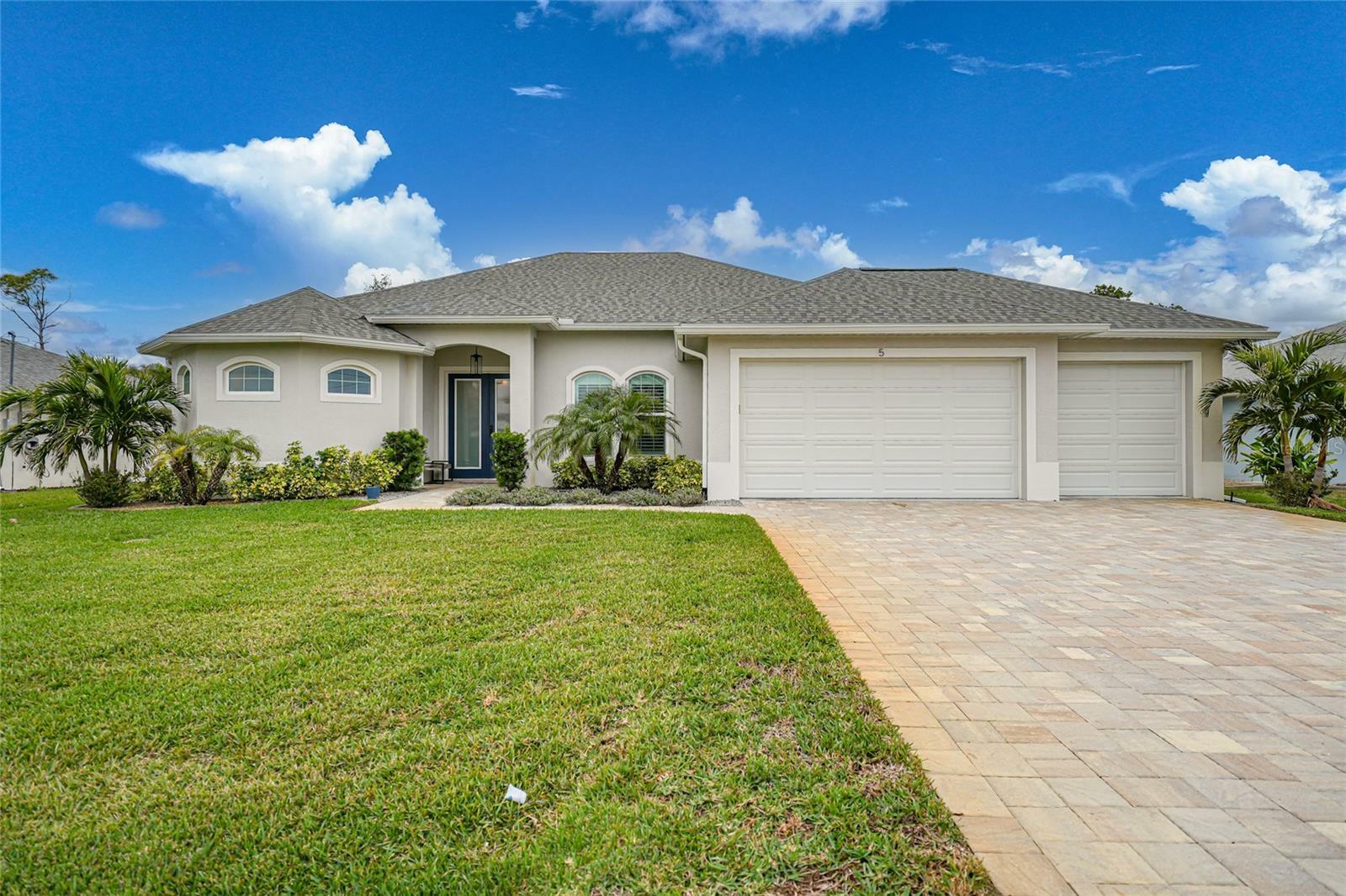 Property Photo: 5 Broadmoor Lane FL 33947
