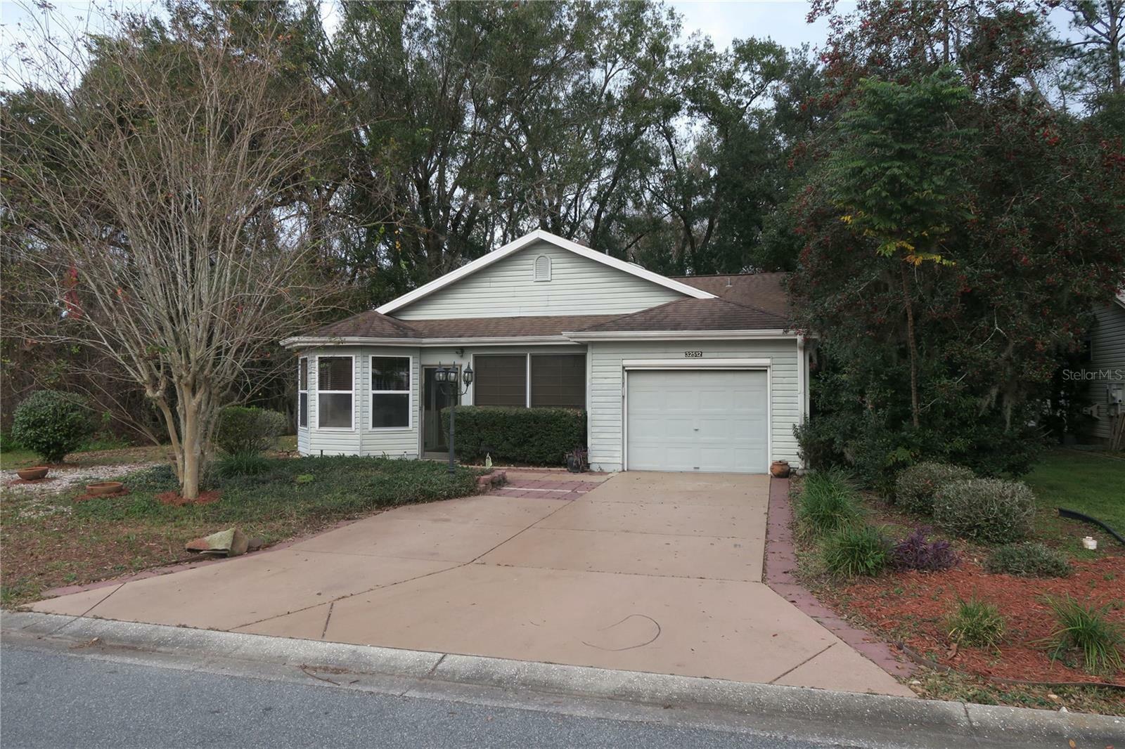 Property Photo:  32512 Oak Park Drive  FL 34748 