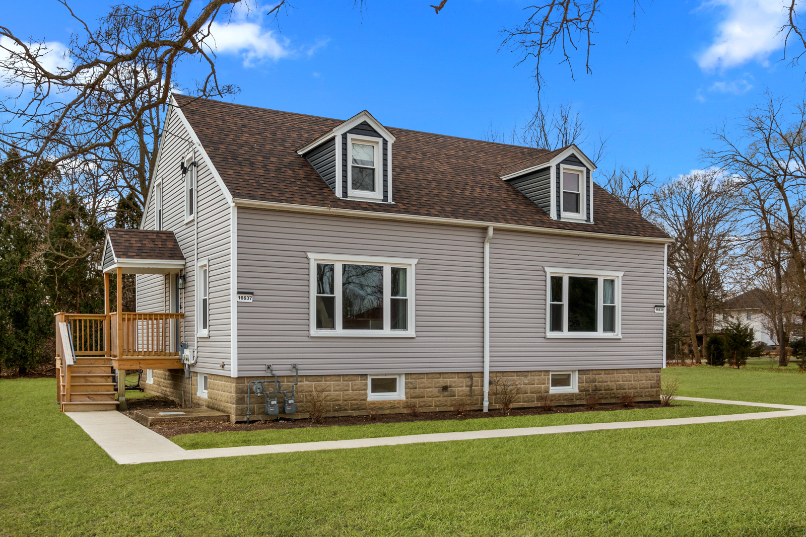 Property Photo:  16637 W Brockman Avenue  IL 60069 