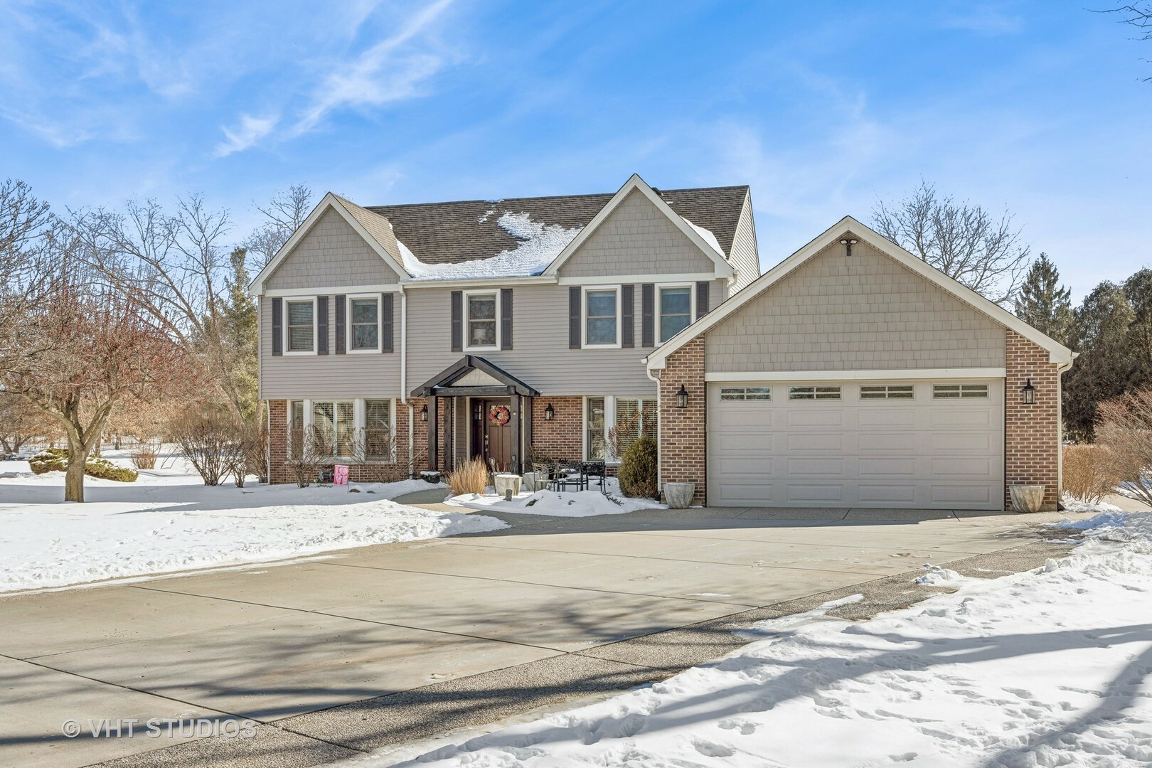 Property Photo:  823 Whitman Court  IL 60048 