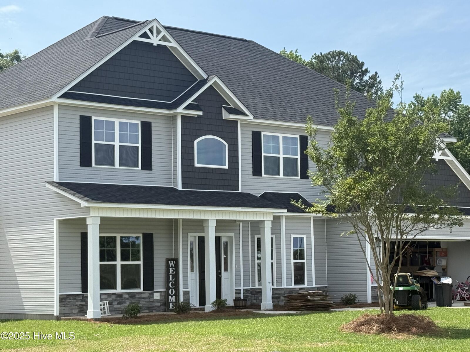 Property Photo:  1105 Lunenburg Place  NC 28540 