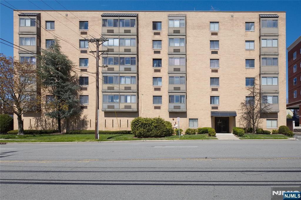 5 Linden Street 2A  Hackensack NJ 07601 photo