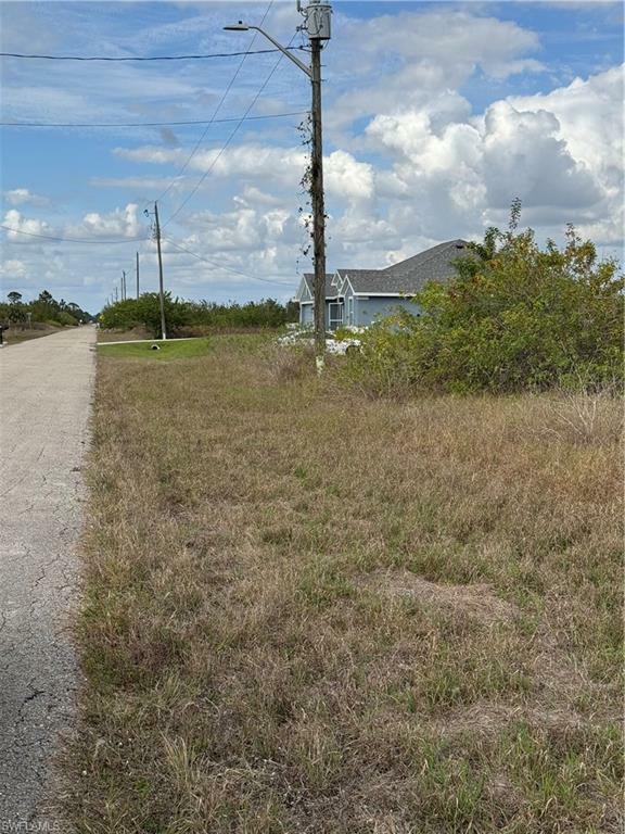Property Photo: 1410 Irving Ave FL 33972