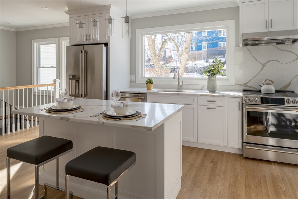 Property Photo: 51 Edgecliff Rd 51 MA 02472
