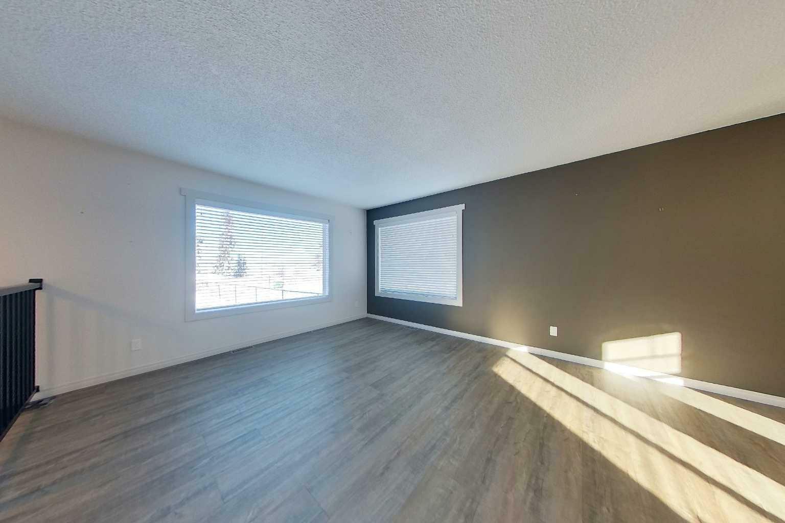 Property Photo: 2763 Neewatin Drive AB T0G 2K0