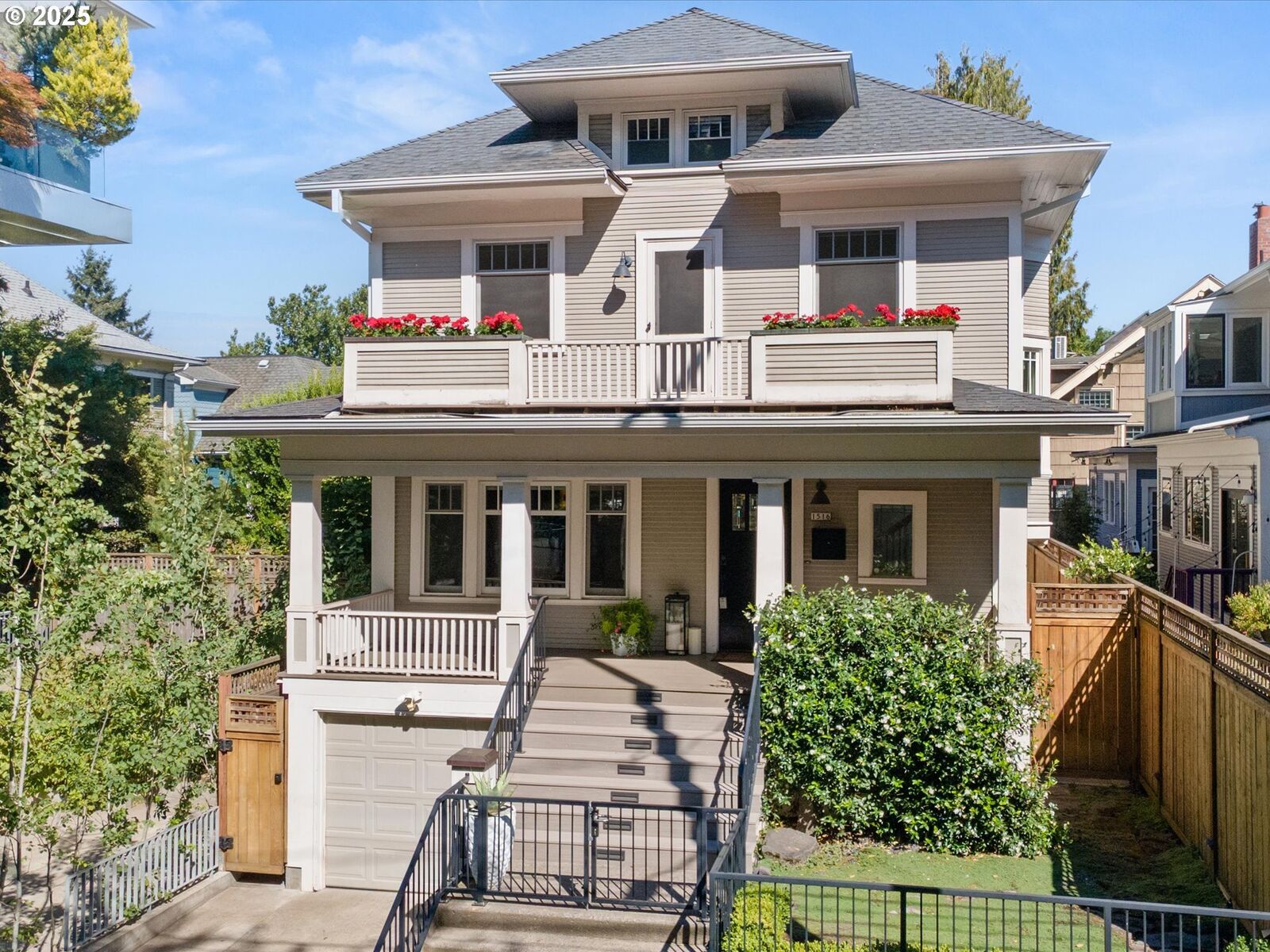 Property Photo: 1516 NW 25th Ave OR 97210