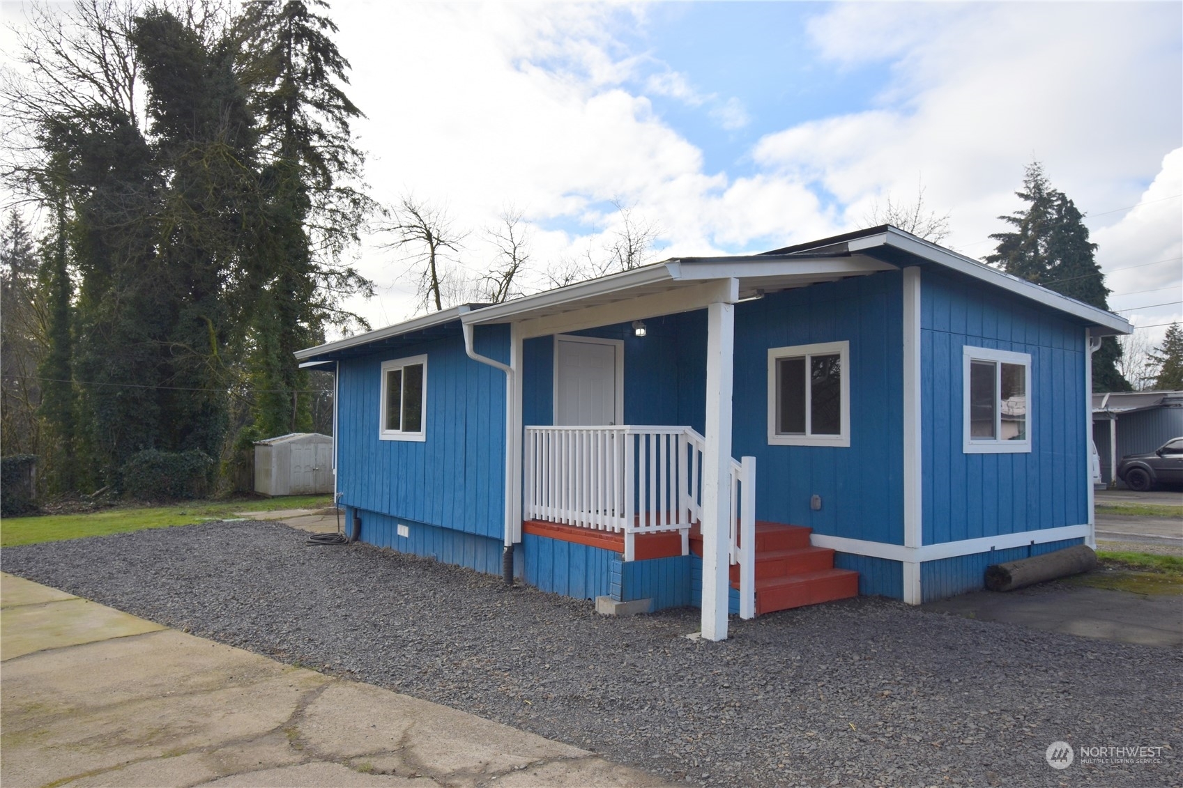 Property Photo:  214  Holcomb Ave. T-9  WA 98626 