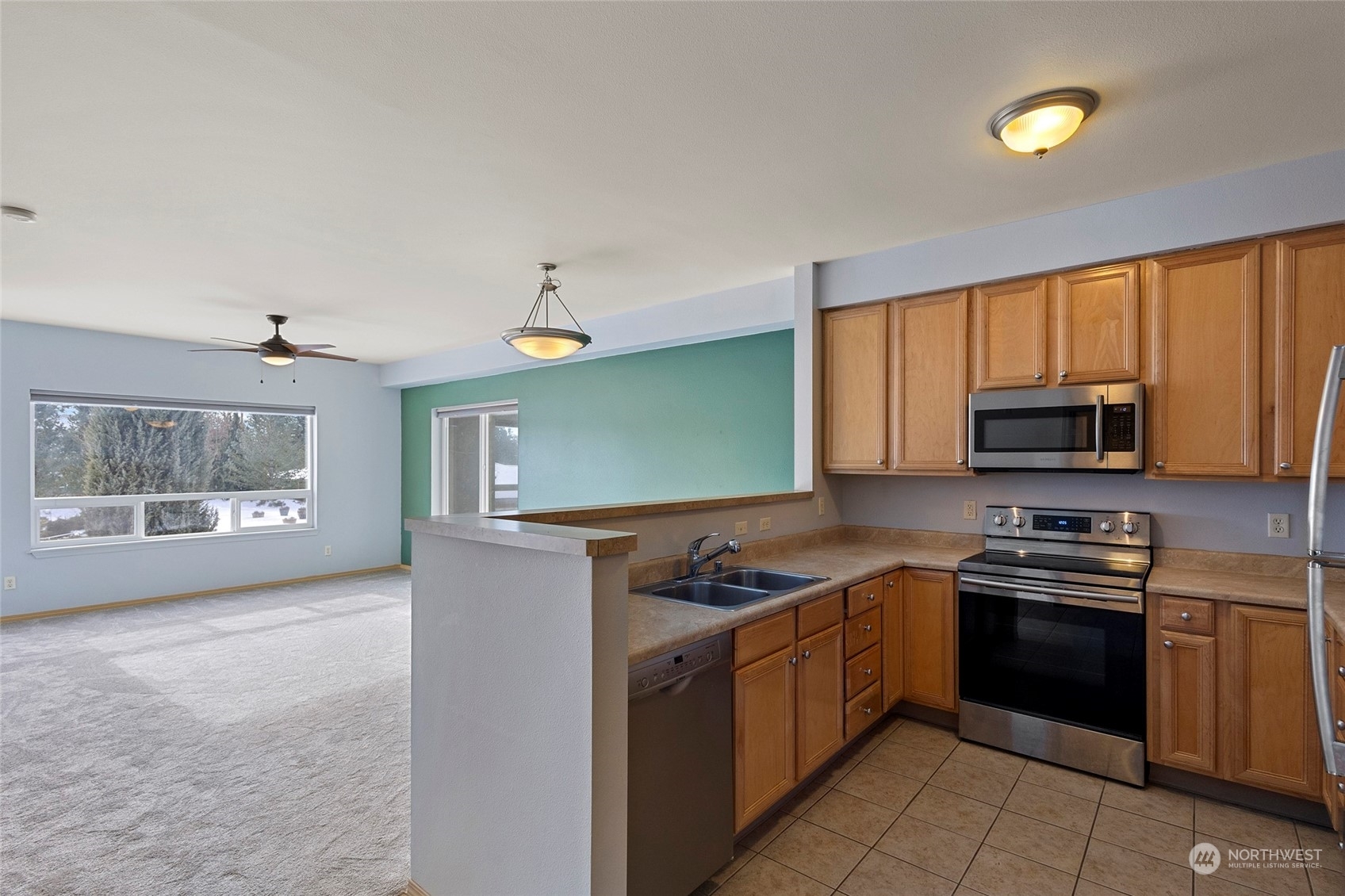 Property Photo: 508 Darby Drive 211 WA 98226