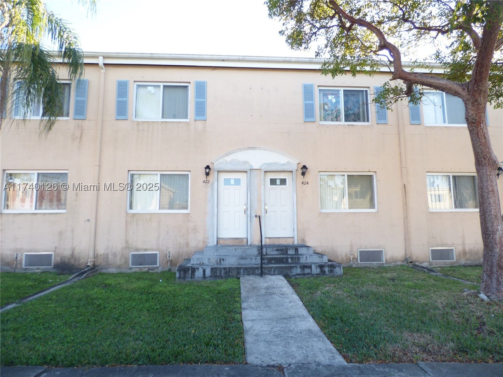 Property Photo:  424 NW 84th St  FL 33150 