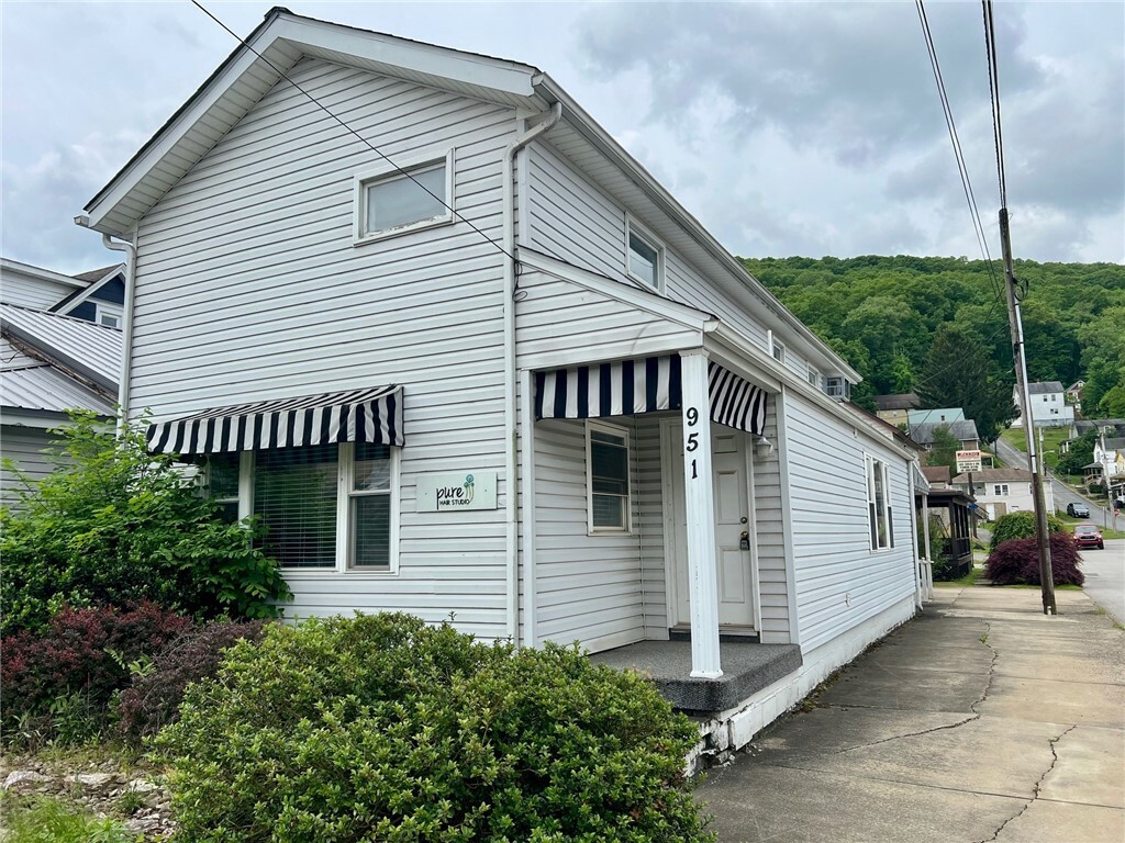 951 Buffalo Street  City of Franklin PA 16323 photo