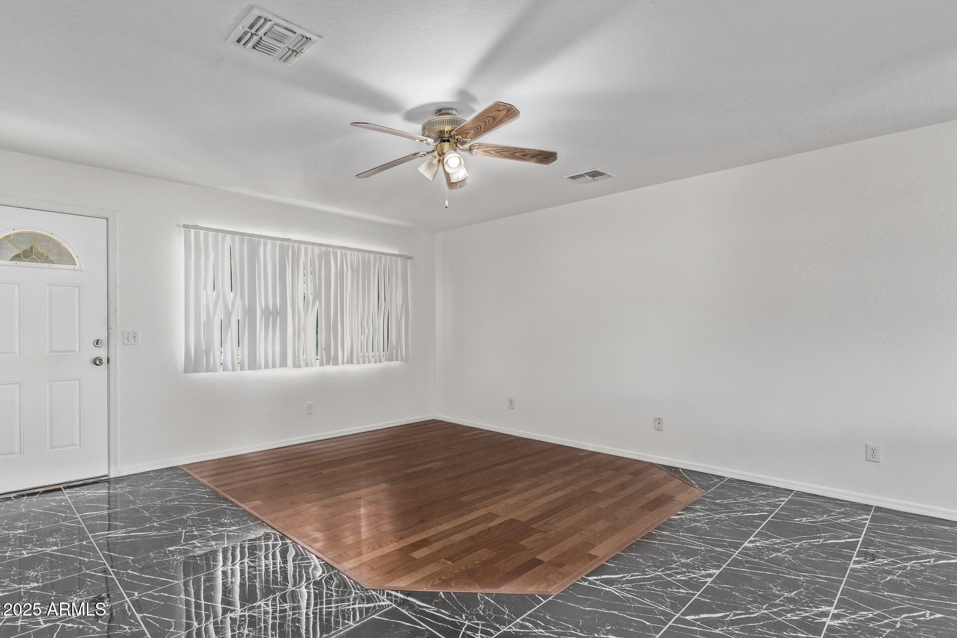 Property Photo:  4004 W Myrtle Avenue  AZ 85051 