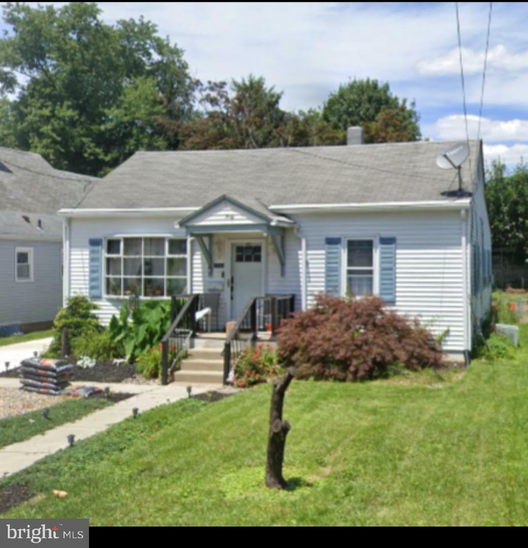 Property Photo:  1541 Chestnut Avenue  NJ 08035 