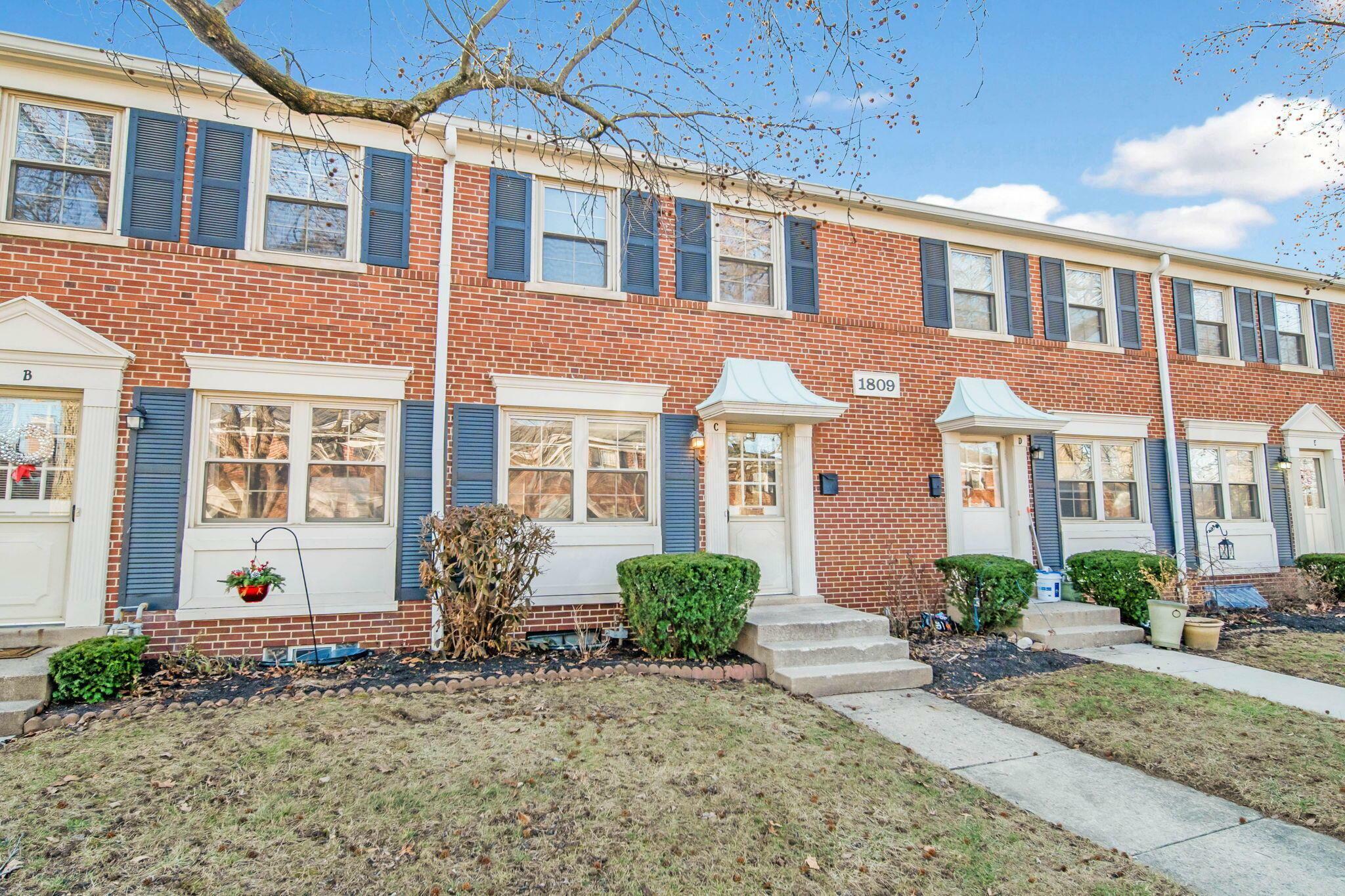1809 Northwest Court  Columbus OH 43212 photo