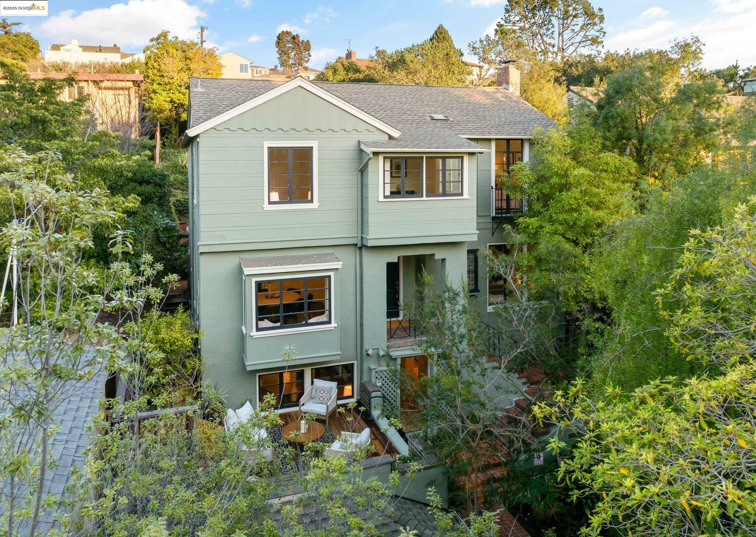 Property Photo:  143 Arlington Ave  CA 94707 