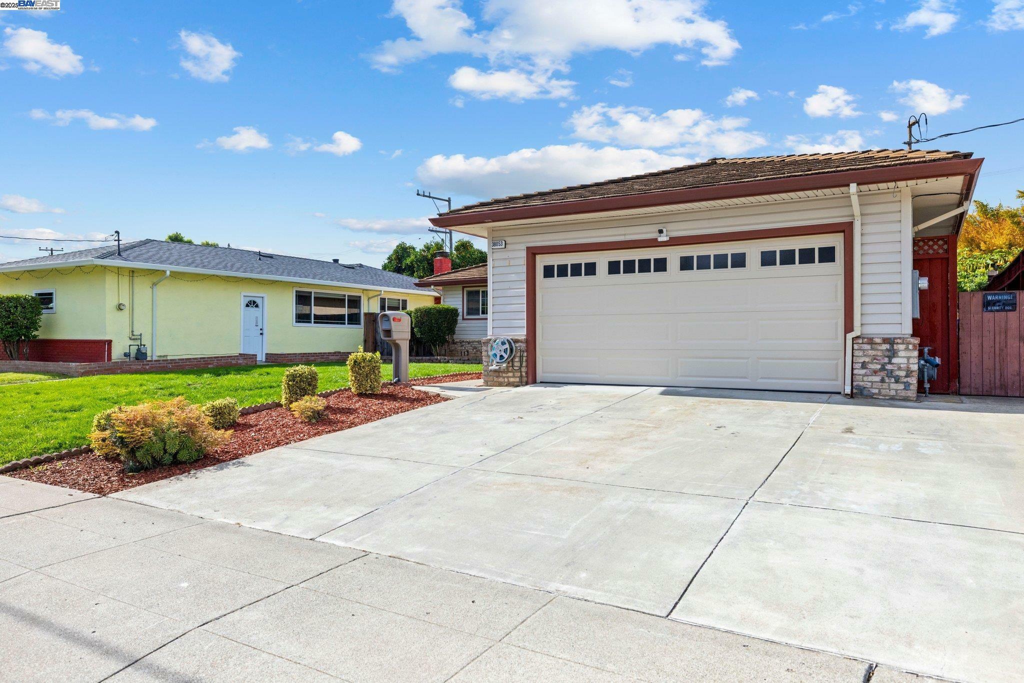 Property Photo:  38053 Temple Way  CA 94536 